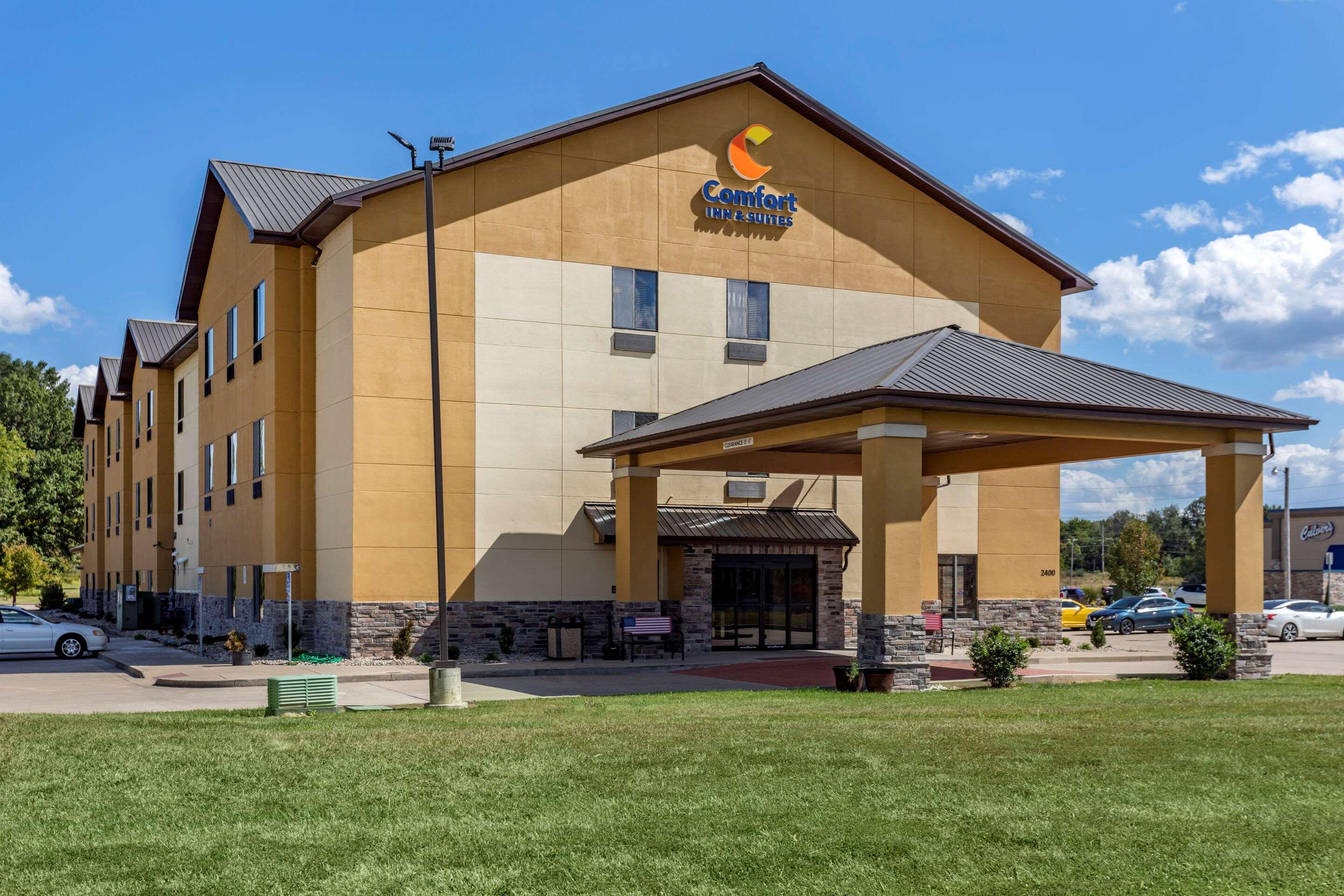 Comfort Inn & Suites Carbondale University Area Exterior photo